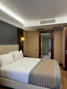 Grand Aras & Suites - 71