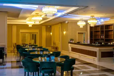 Astoria Grand - 5