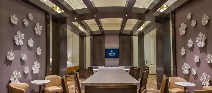 Hilton New Orleans/St. Charles Avenue - 9