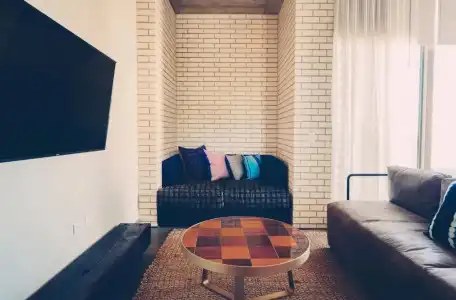 South Congress - 82