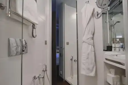 Vozdvyzhensky Boutique-Hotel - 69