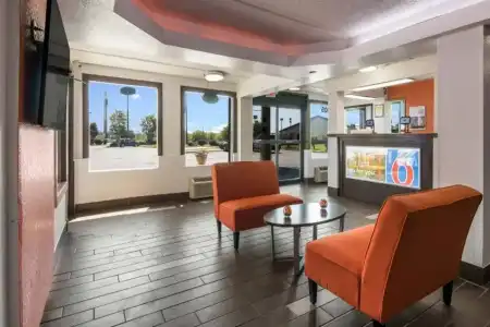 Motel 6 Macon, GA - 23