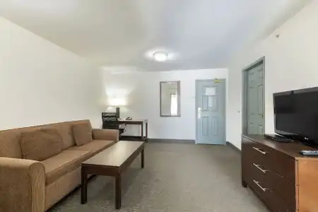Ramada Limited Golden - 48