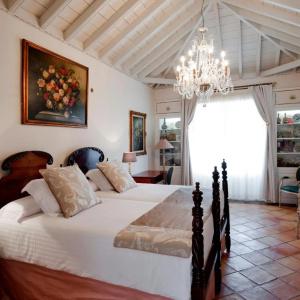 Hacienda de Abajo - Adults Only - 35