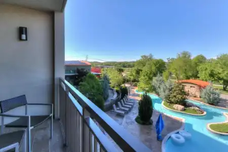 Courtyard Pigeon Forge - 122