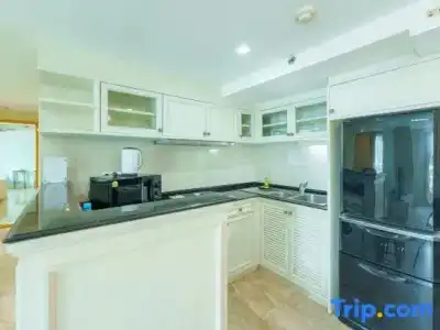 Sabai Sathorn - 233