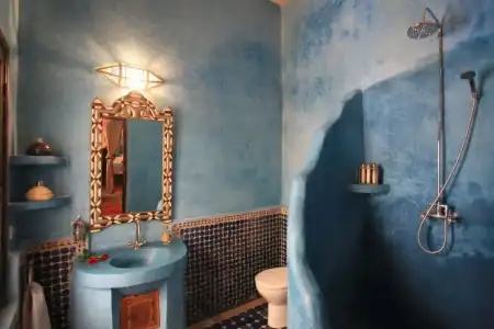 Riad Mur Akush - 28