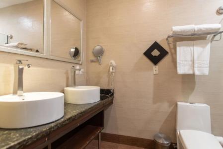 Weston Suites & - 105