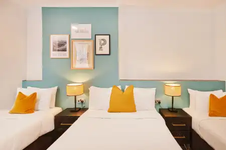 Huttons, Victoria London - 4