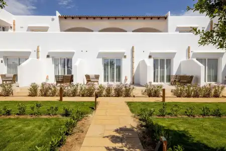 Eques Petit Resort - 0