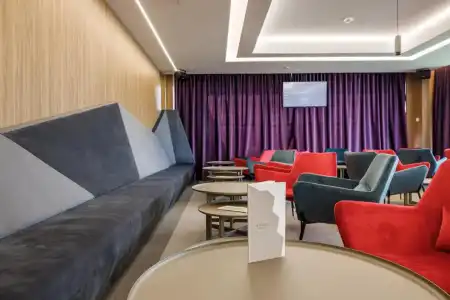 Qosmo Brasov - 16