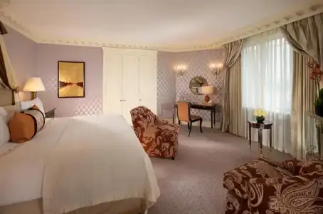 The Dorchester - 43