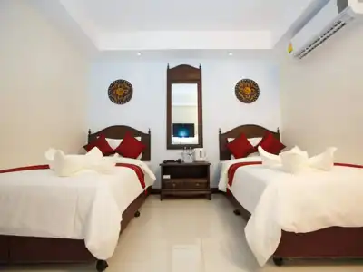 Chang Siam Inn - 3