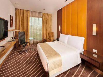 Holiday Inn Mumbai International Airport by IHG - 92