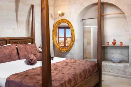 Romantic Cave - 115