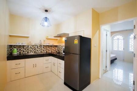 Island Patong Beachfront Apartments - 14