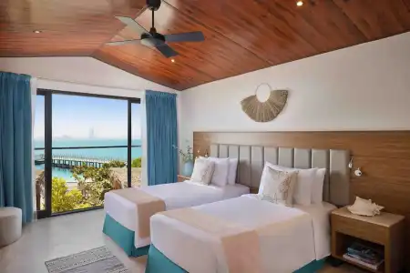 Anantara World Islands Resort - 38