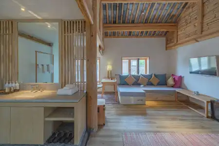 Arro Khampa by Zinc Journey Lijiang - 3