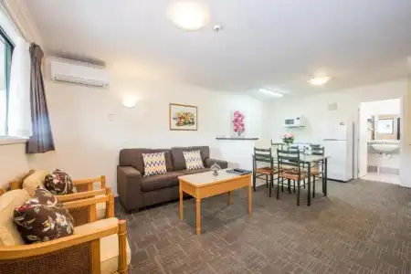 Albany Oak Motel - 35