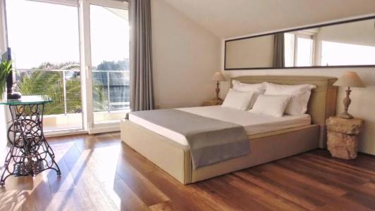 Refresh Boutique Apartments - 141