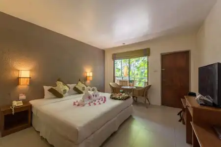 The Viridian Resort - 4