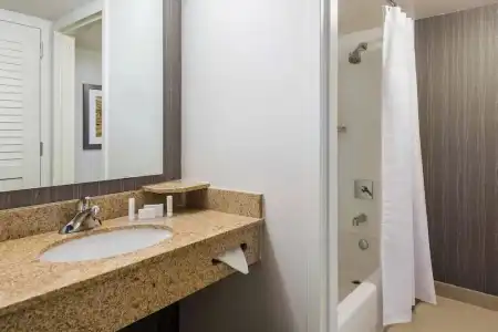 Courtyard by Marriott Knoxville Cedar Bluff - 37