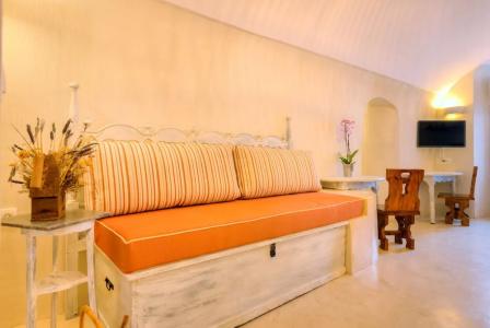 Pasithea Luxury Suites - 39
