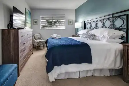 May-Dee Suites - 72