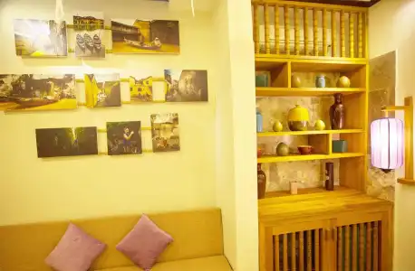 Hoi An Pho Library - 2