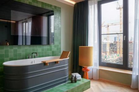 Gekko House, Frankfurt, a Tribute Portfolio - 133