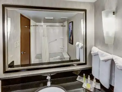 DoubleTree by Hilton Wichita Airport - 41