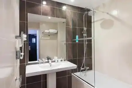 Best Western Plus Hôtel Massena - 82