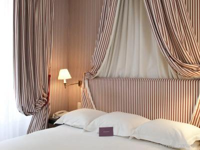 Le Belgrand Paris Champs Elysees, Tapestry by Hilton - 2
