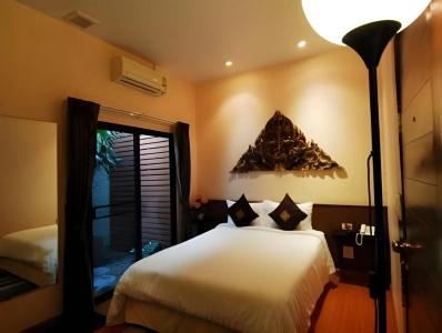 Coral Grand Place Bangkok - 6