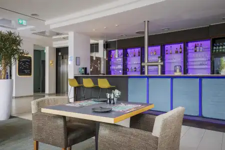 Best Western Plus - 31