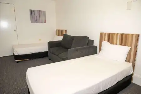 Best Western Cattle City Motor Inn - 71