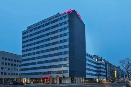 Moxy Duesseldorf City - 0