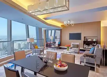 Hilton - 128
