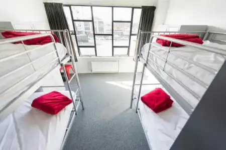 Urbanz - Hostel - 52