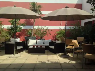 Hôtel Côté Patio - 11