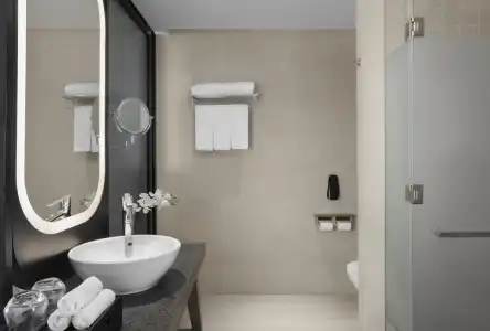 Crowne Plaza Phu Quoc Starbay by IHG - 8