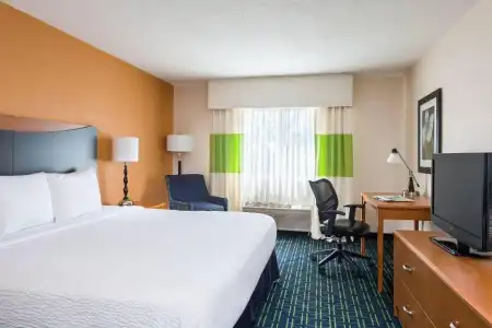 Fairfield Inn & Suites Grand Rapids Airport - 14