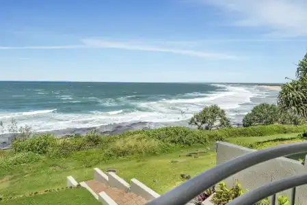Rolling Surf Resort - 360