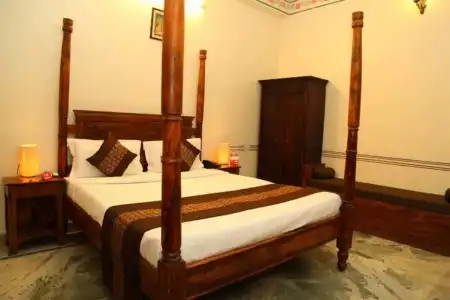 Raghuraj Palace - 66