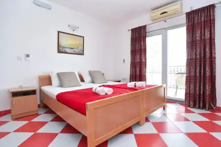 D&D Apartments - 305