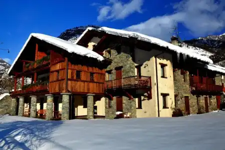Maison Tissiere et Cuisine - 10