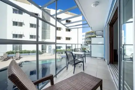 Rolling Surf Resort - 85