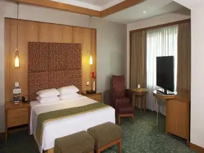 Courtyard by Marriott Chennai - 82
