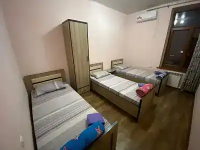 Hostel Highway - 7