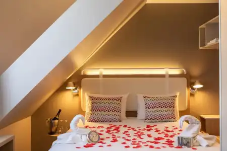 Campanile PRIME - Caen Centre Gare - 94